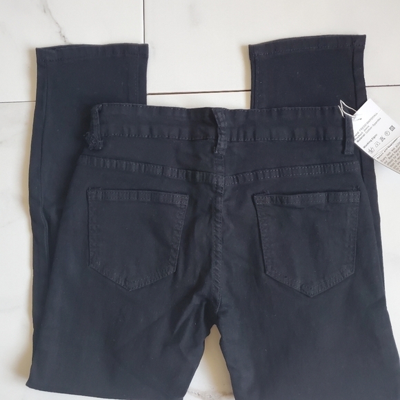 Fredd Marshall Kids's Distresed Black Jeans - Picture 3 of 13